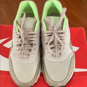 Men’s Nike Air Max I Safari String Shoes